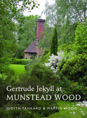 GERTRUDE JEKYLL AT MUNSTEAD WOOD